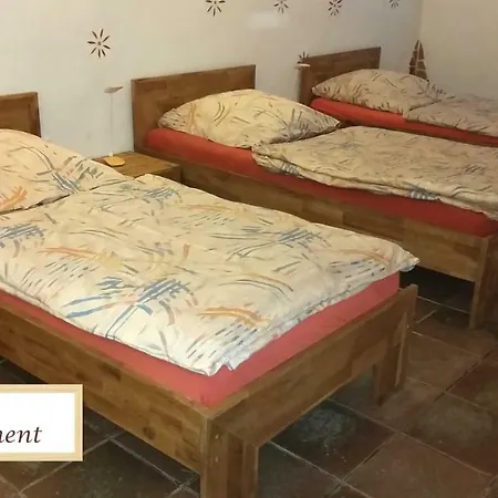 Haus Tonart Guest house